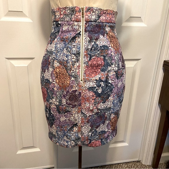 H&M Stained Glass Floral Skirt 🌸 - Picture 3 of 10